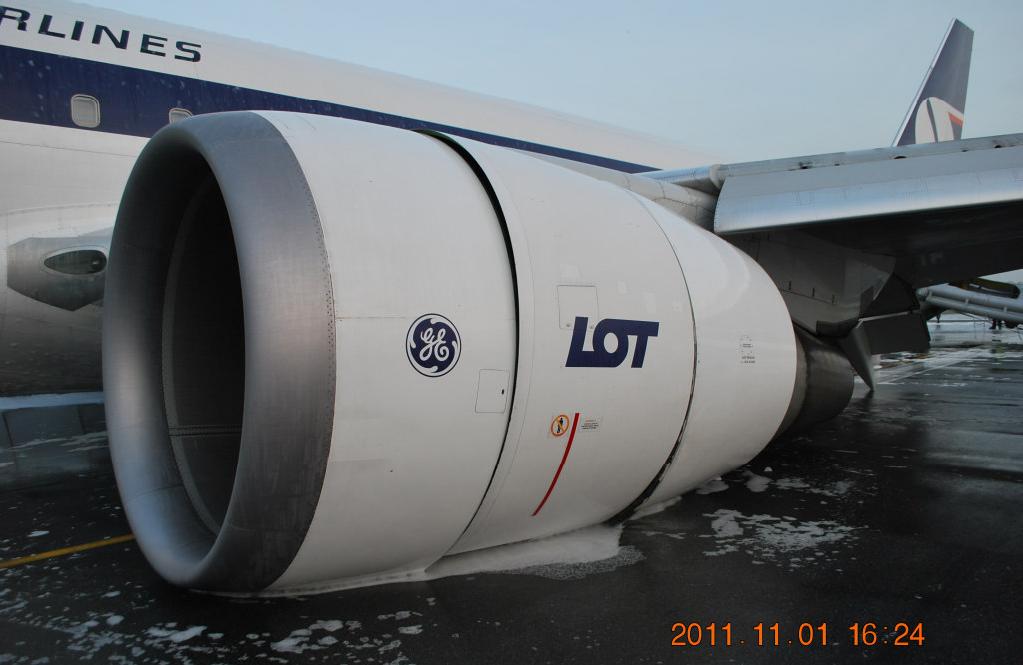 авиакатастрофа 01.11.2011 B-767-300 SP-LPC LOT Polish Airlines